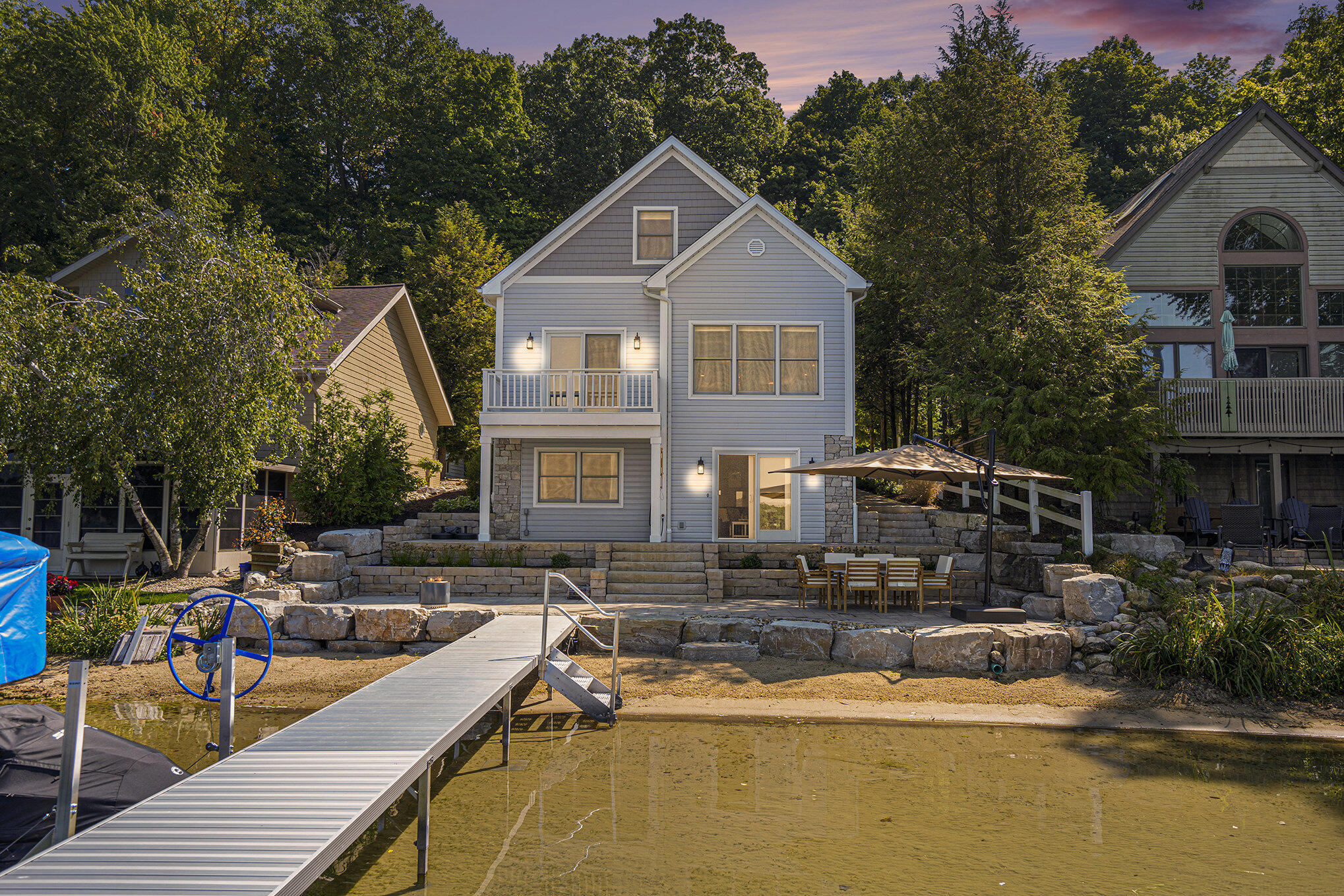 _sa95231-twilight.jpg-_718