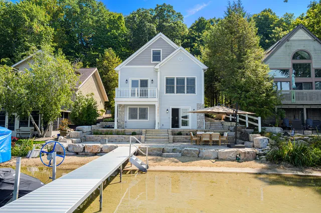 $1,100,000 | 63646 Birch Road, Vandalia, MI 49095