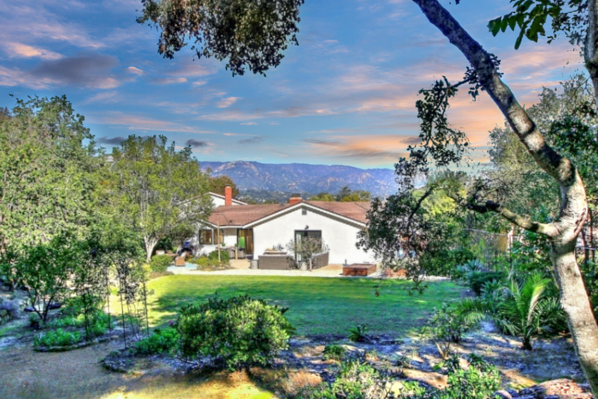 1102 Plaza Del Monte Santa Barbara, CA 93101 - Photo 30 of 53 By the Beach