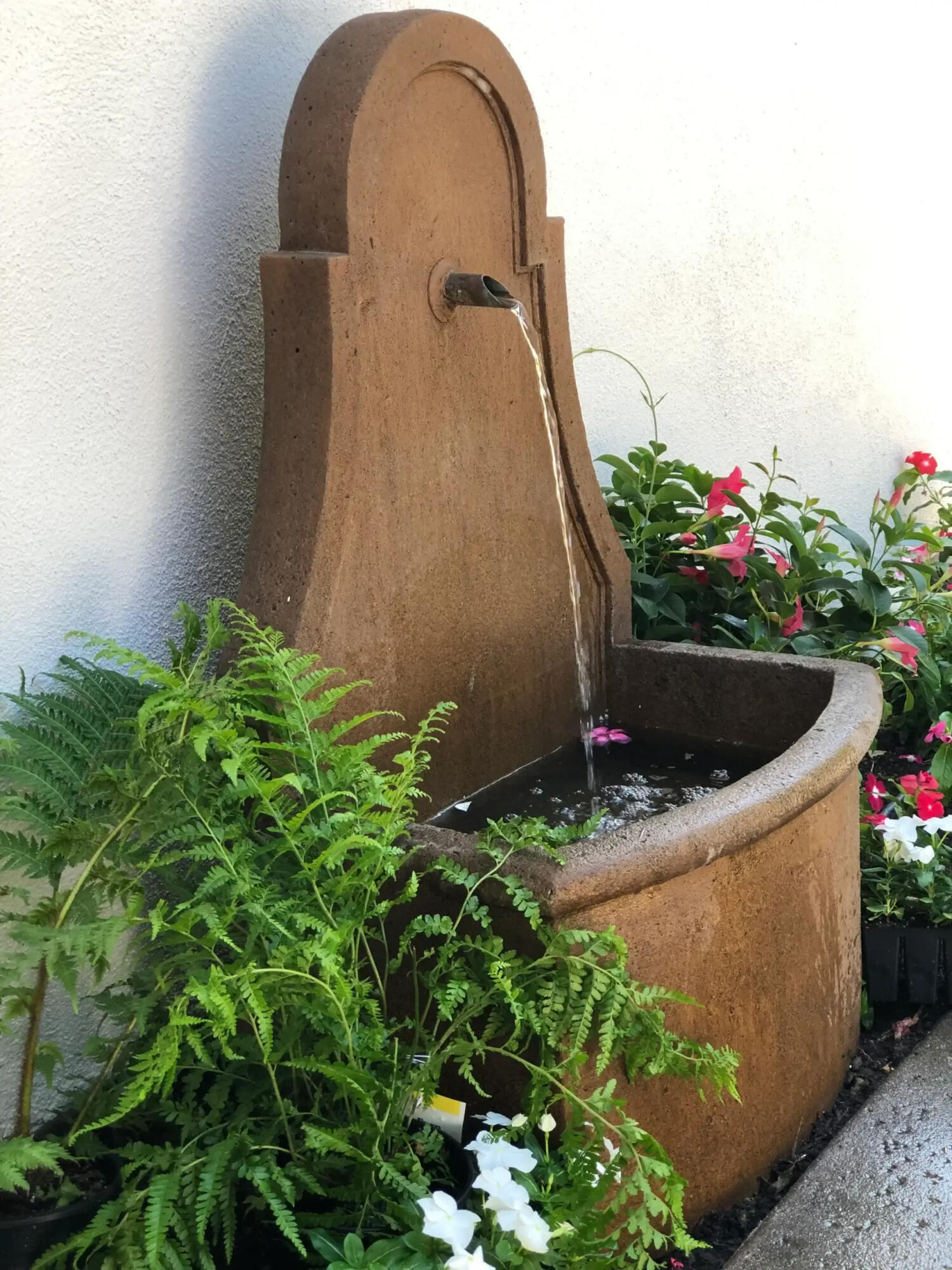 1102 Plaza Del Monte Santa Barbara, CA 93101 - Photo 34 of 53 Fountain