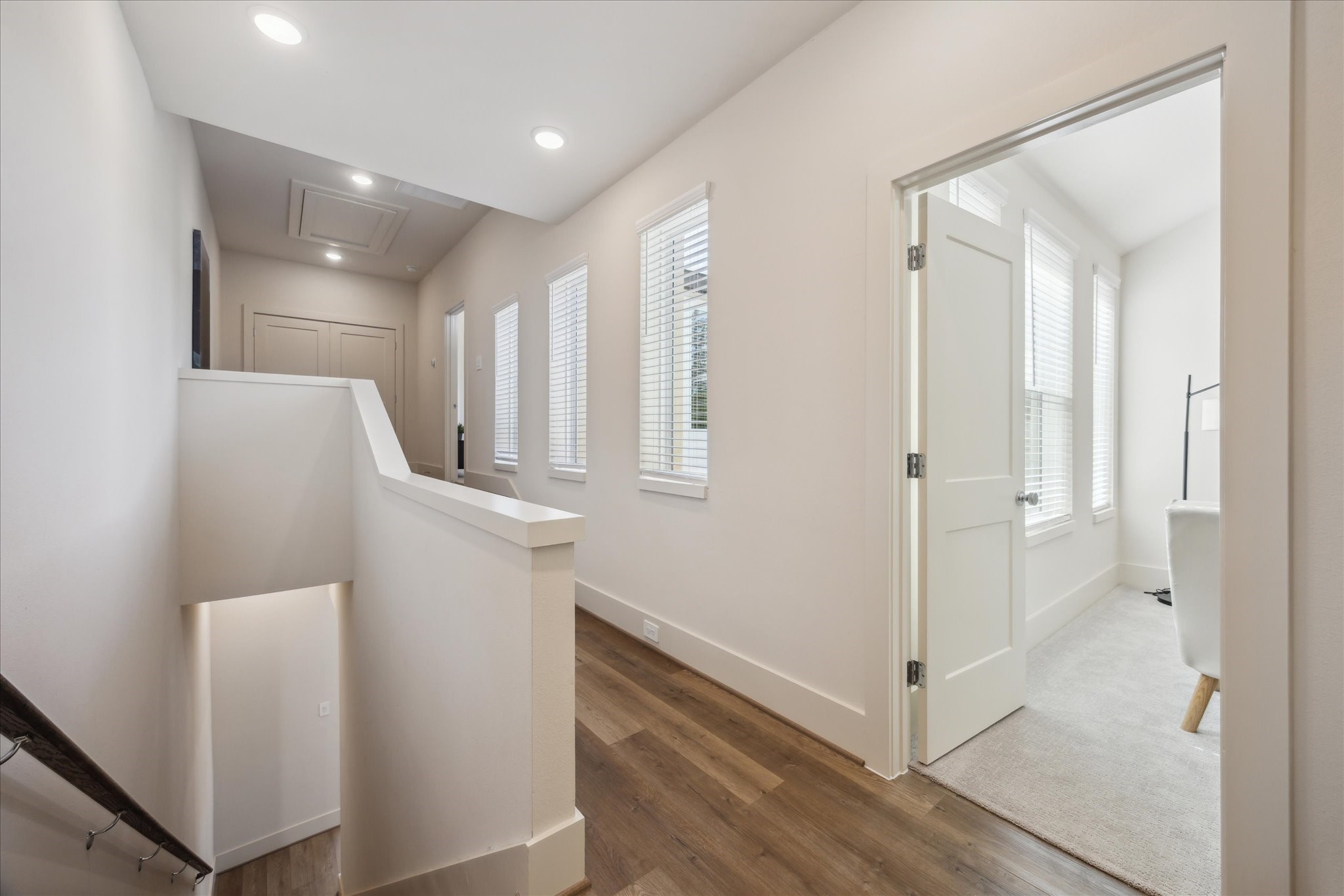 5903 Urban Pines Street Houston, TX 77091 - Photo 15 of 42 a view of a hallway with entryway