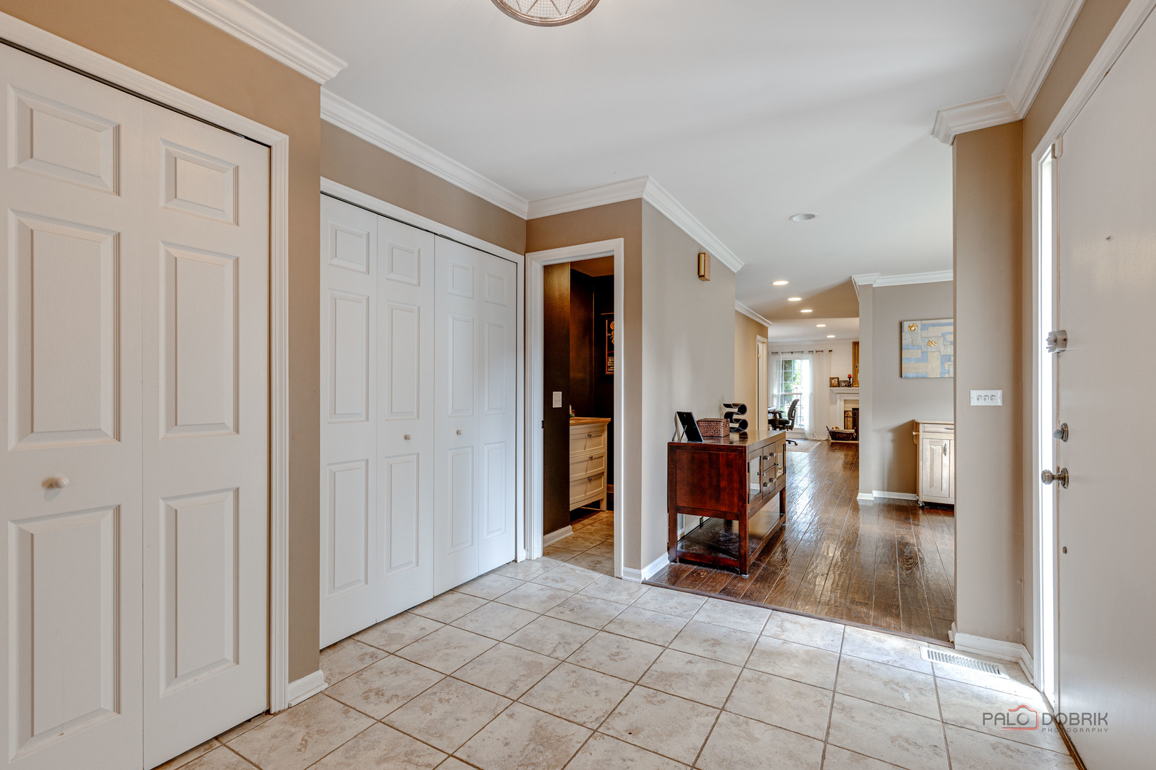 837 Suffield Square Lincolnshire, IL 60069 - Photo 3 of 30