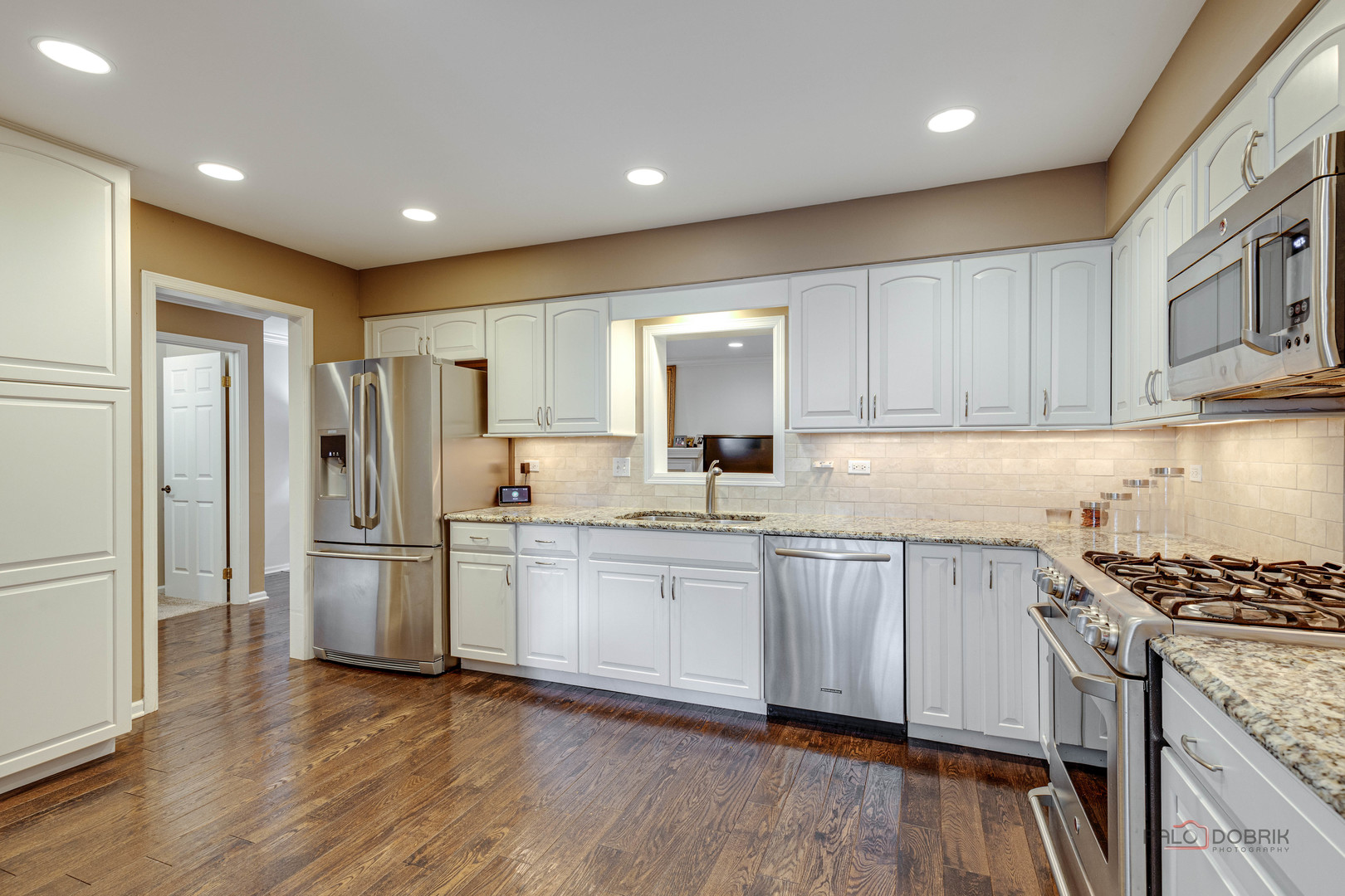 837 Suffield Square Lincolnshire, IL 60069 - Photo 4 of 30