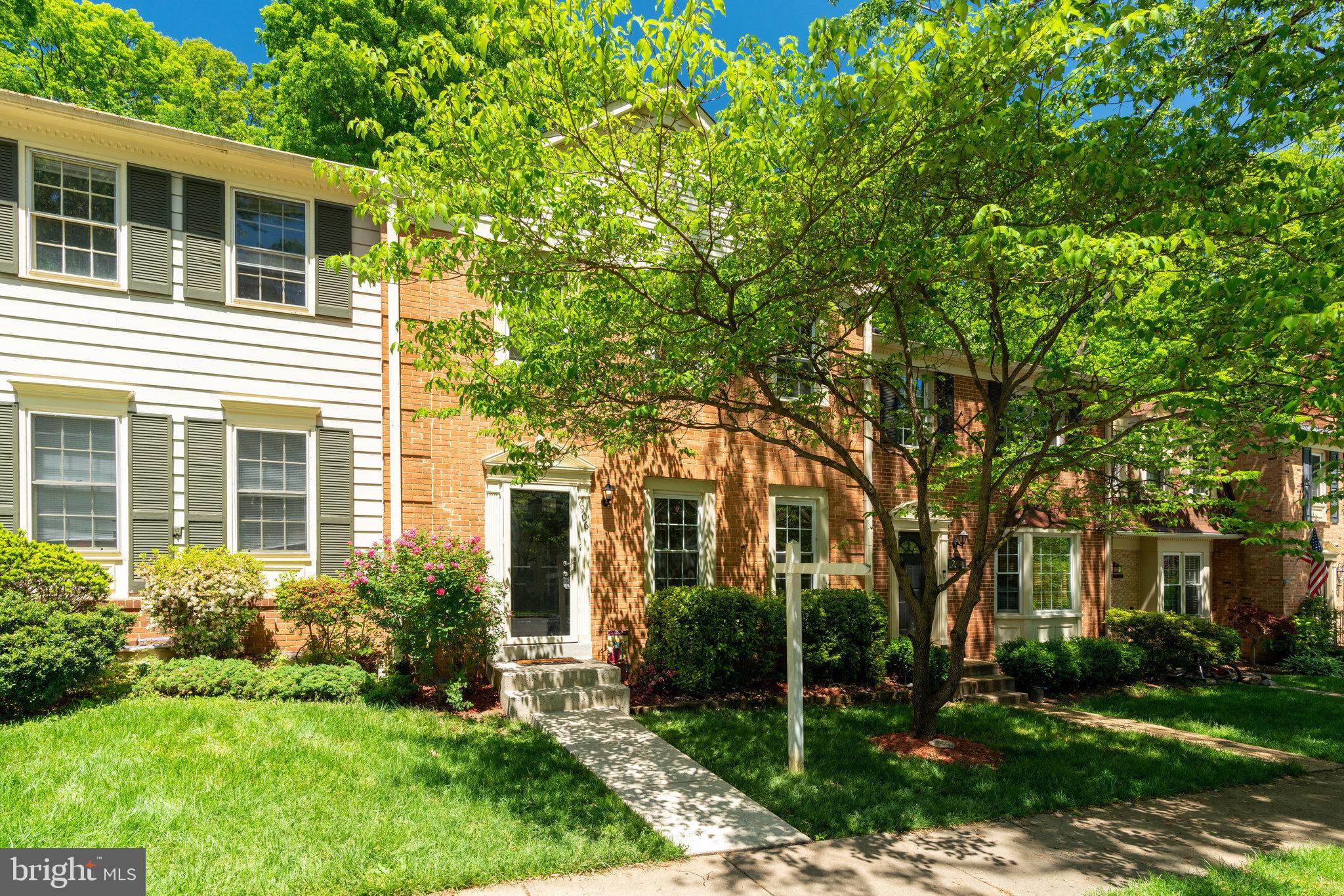 7906 Birchtree Court Springfield, VA 22152 - Photo 5 of 52 Gallery Image 5