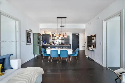 $875,000 | 200 Biscayne Blvd Way, Unit 4812, Miami, FL 33131