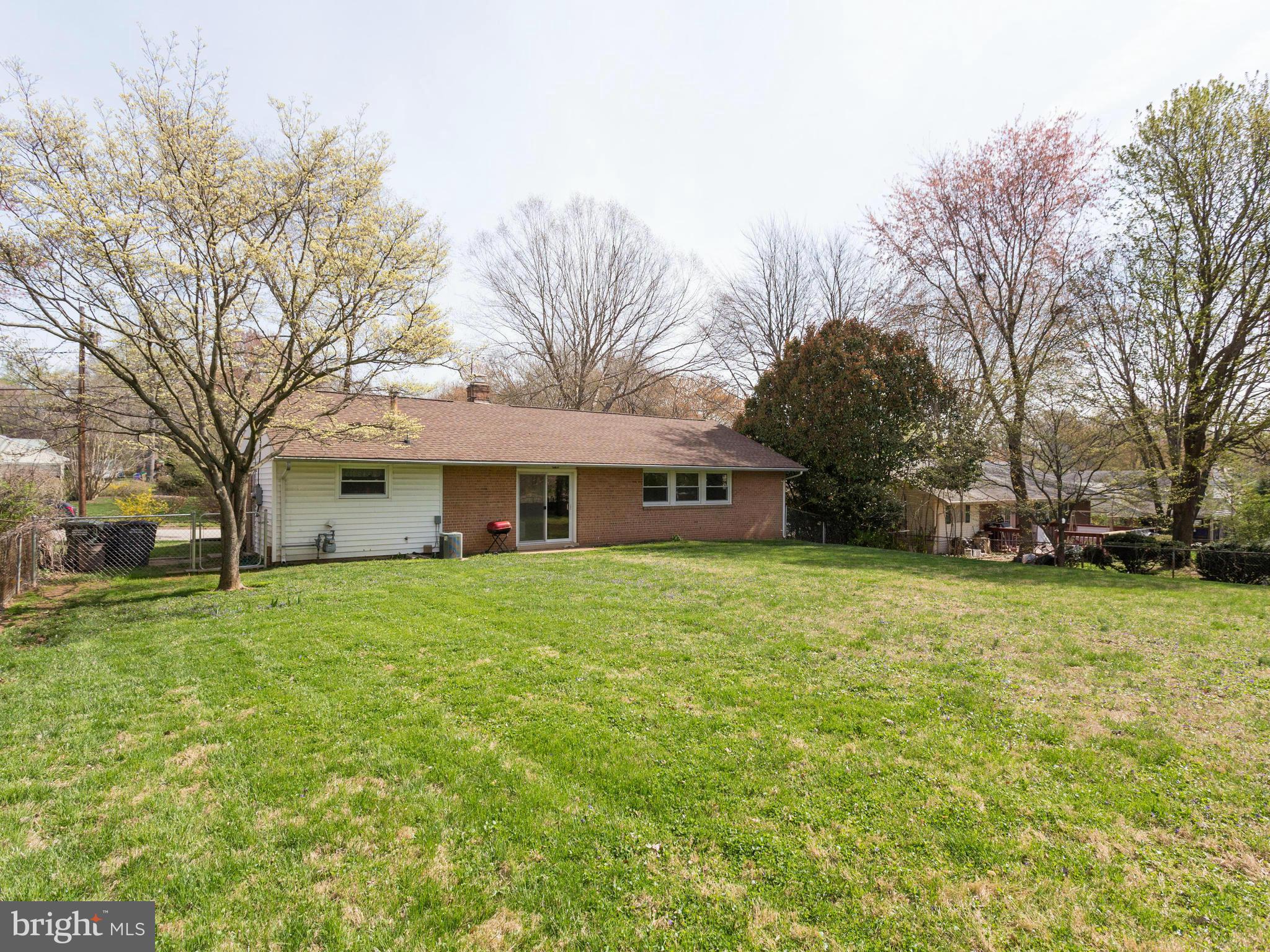 8013 Ellet Road Springfield, VA 22151 - Photo 27 of 30 Exterior (Rear)