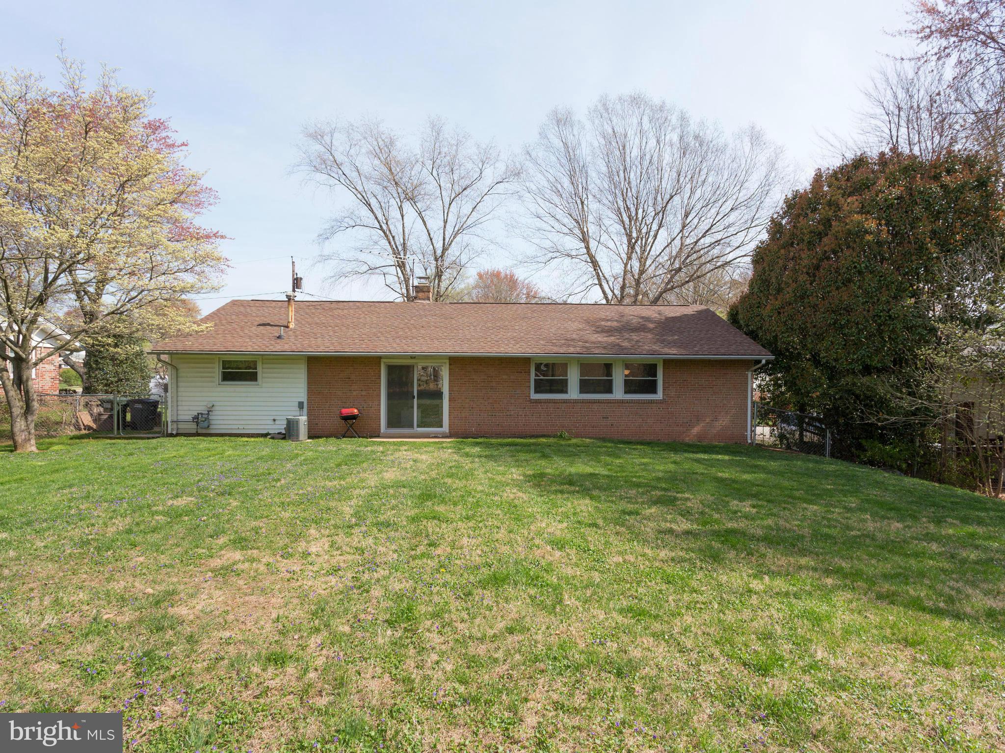 8013 Ellet Road Springfield, VA 22151 - Photo 28 of 30 Exterior (Rear)