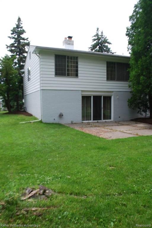29740 Pipers Lane Farmington, MI 48334 - Photo 6 of 42