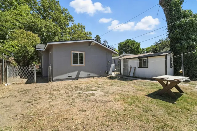 $359,000 | 338 Yosemite Avenue, Modesto, CA 95351