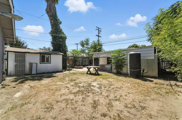 $359,000 | 338 Yosemite Avenue, Modesto, CA 95351