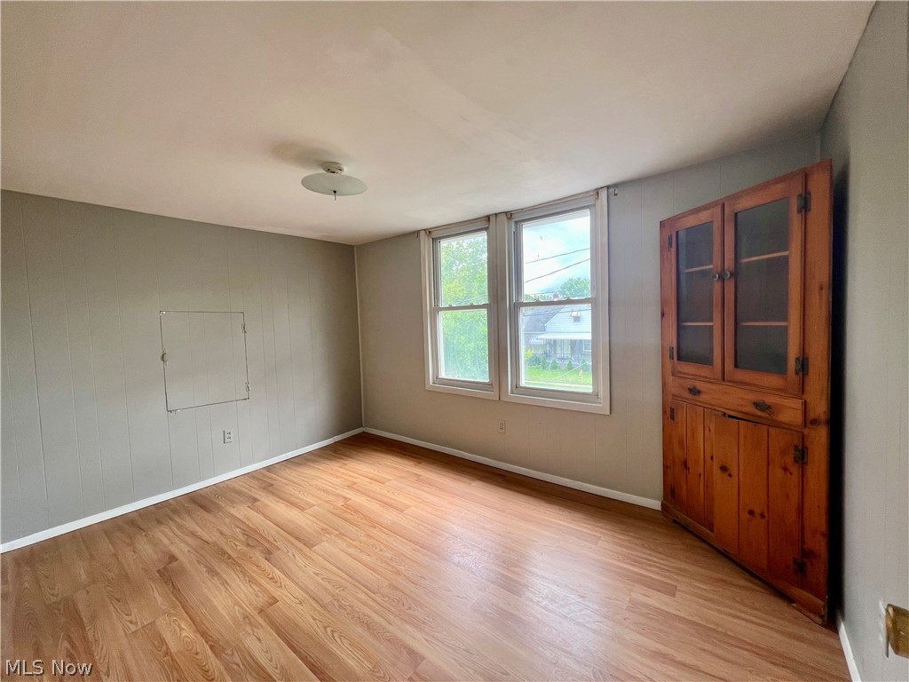 1548 Mapledale Road Wickliffe, OH 44092 - Photo 3 of 17 Gallery Image 3