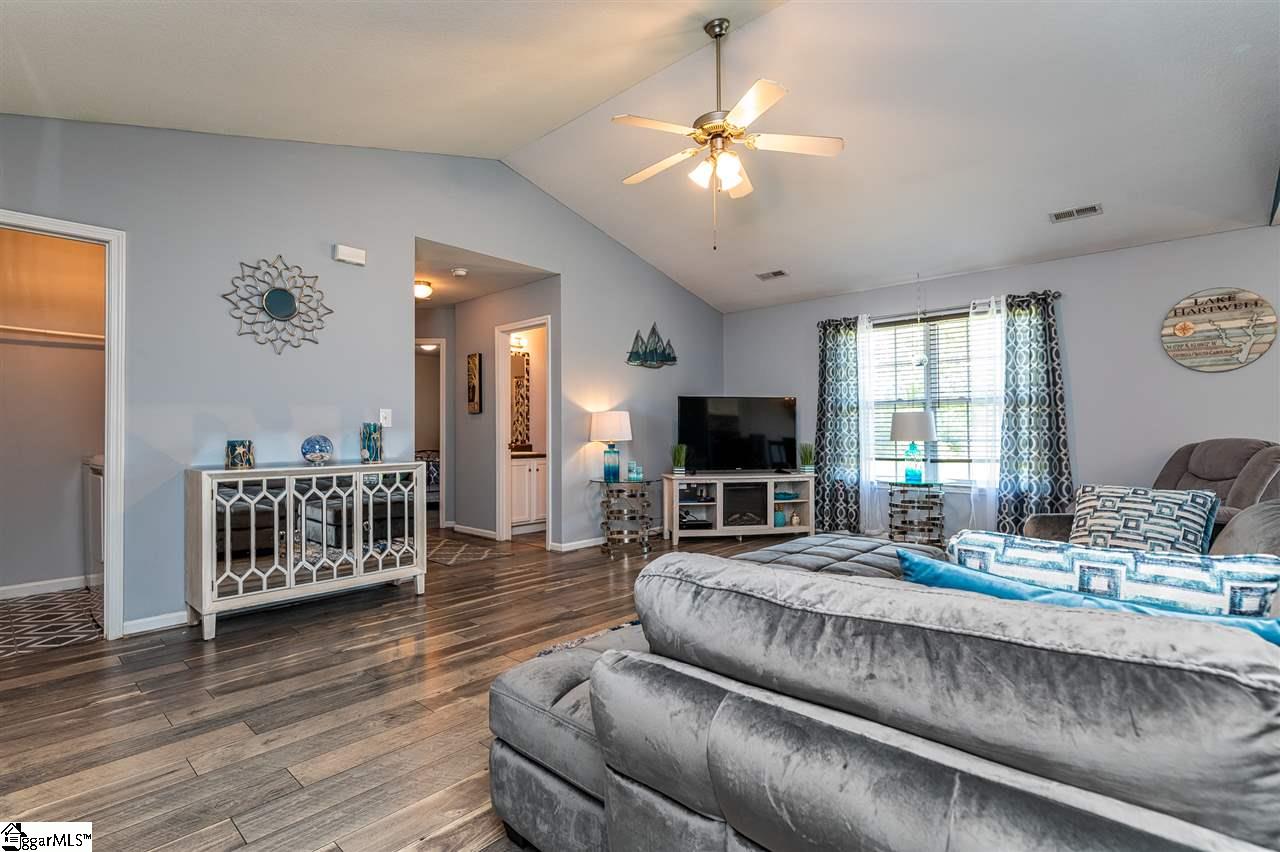 113 Wild Turkey Road Williamston, SC 29697 - Photo 3 of 32 Gallery Image 3