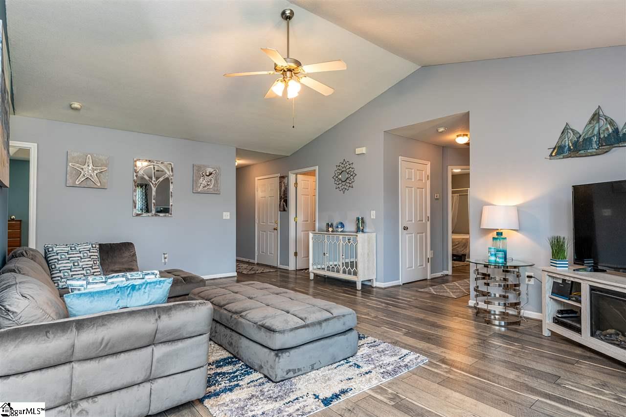 113 Wild Turkey Road Williamston, SC 29697 - Photo 4 of 32 Gallery Image 4