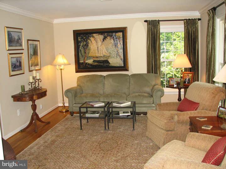 7330 Dudie Road Marshall, VA 20115 - Photo 4 of 30 Living Room