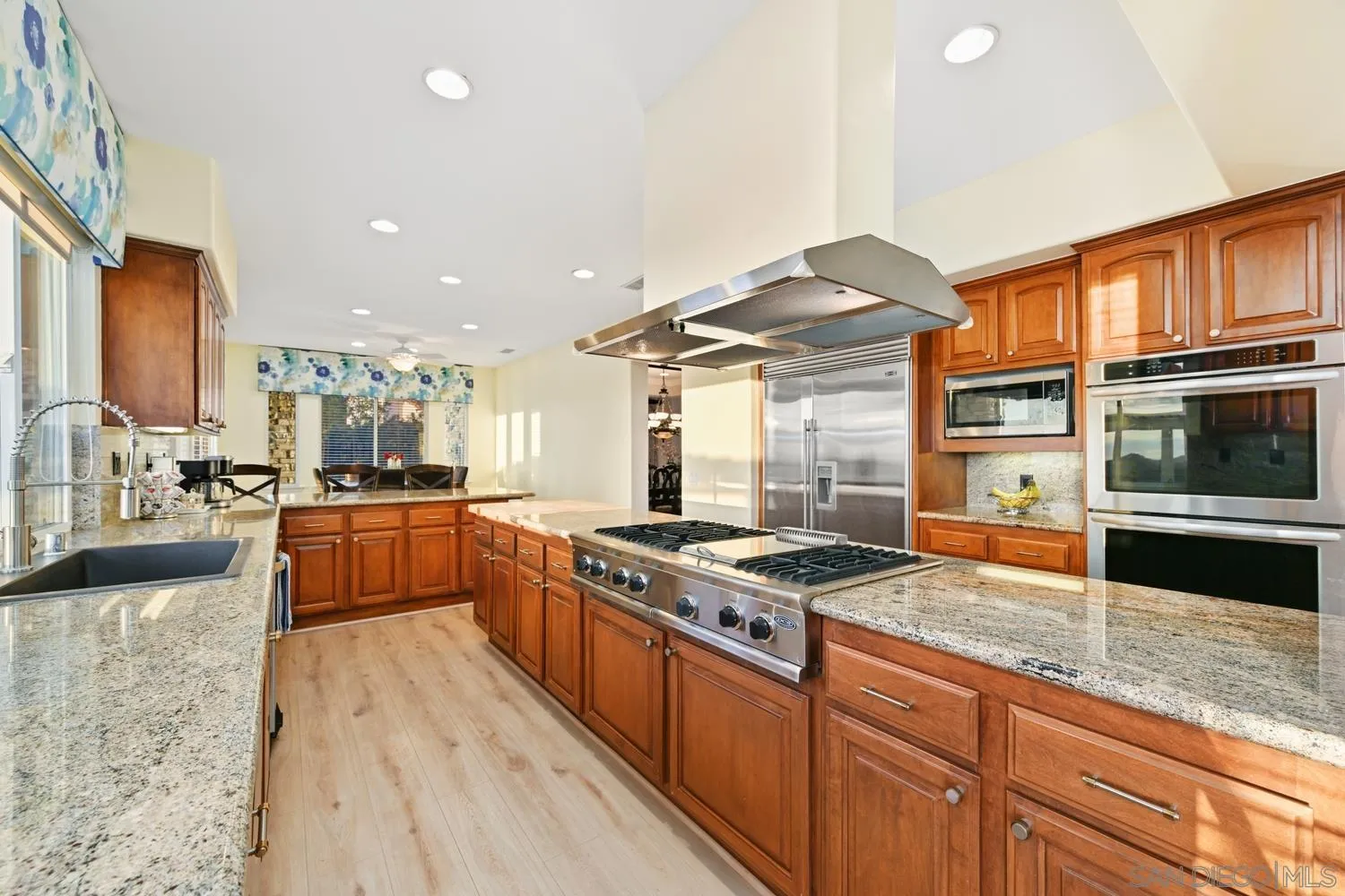 29190 Crystal Ridge Court Escondido, CA 92026 - Photo 11 of 62