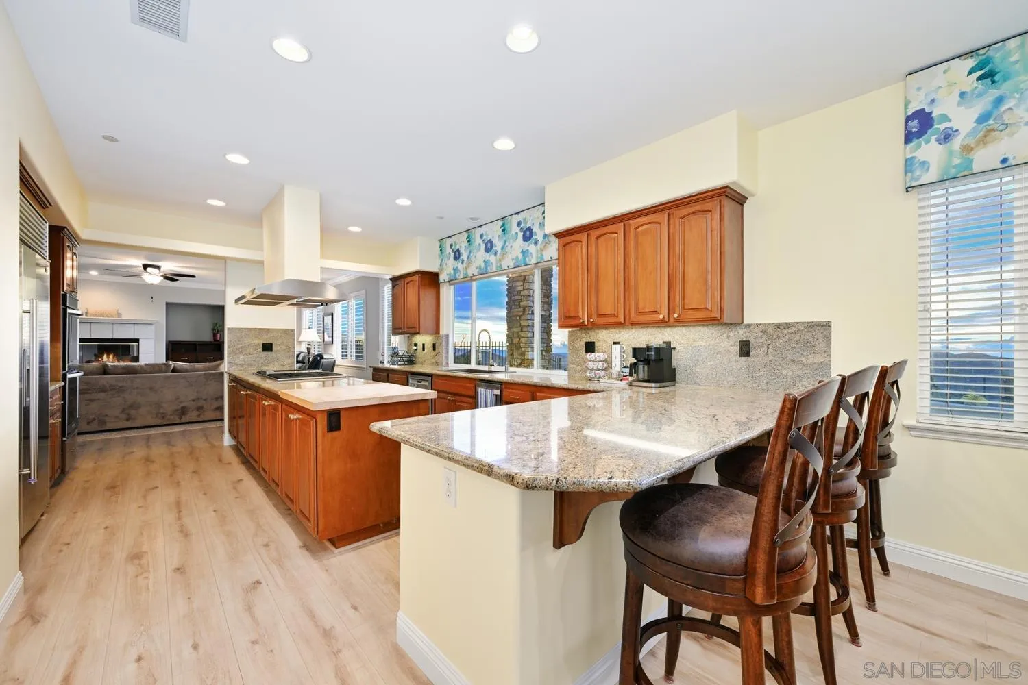 29190 Crystal Ridge Court Escondido, CA 92026 - Photo 13 of 62