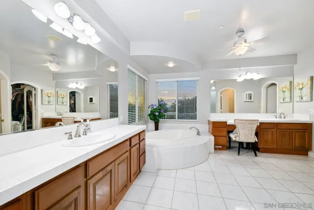 $1,590,000 | 29190 Crystal Ridge Court, Escondido, CA 92026