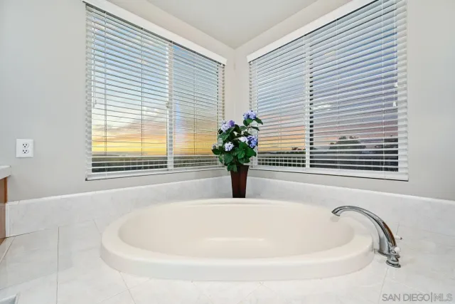 $1,590,000 | 29190 Crystal Ridge Court, Escondido, CA 92026