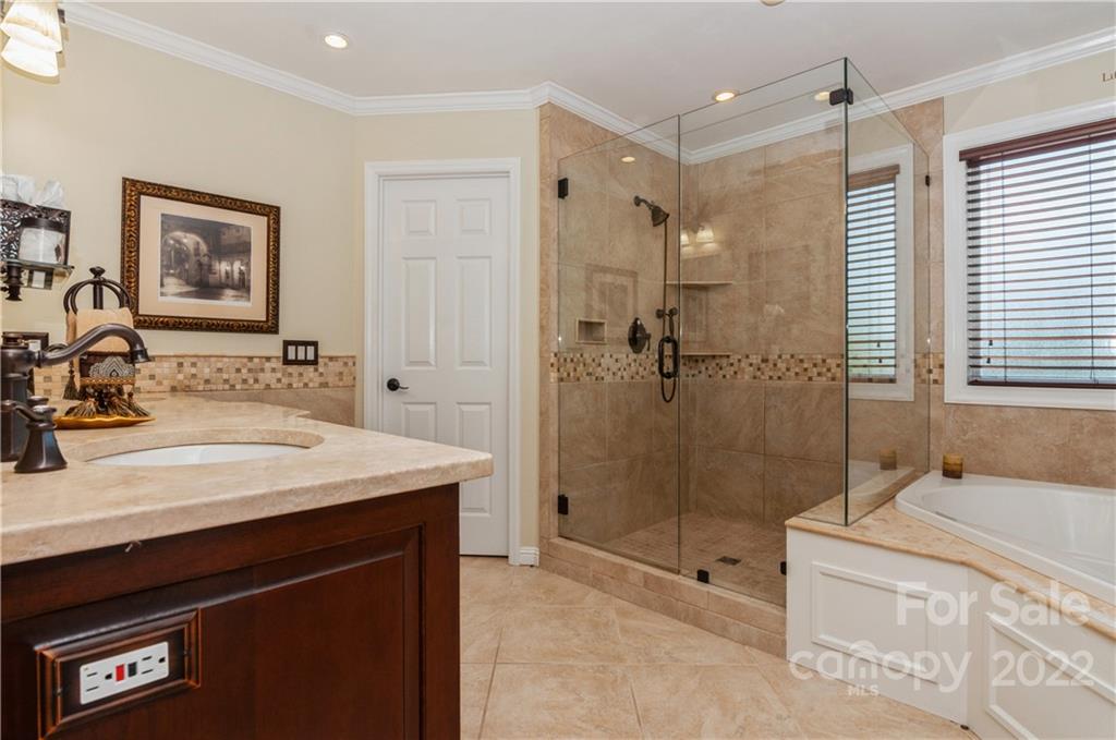 234 Falcons Ridge, Unit 30 Matthews, NC 28104 - Photo 17 of 36 Gallery Image 17