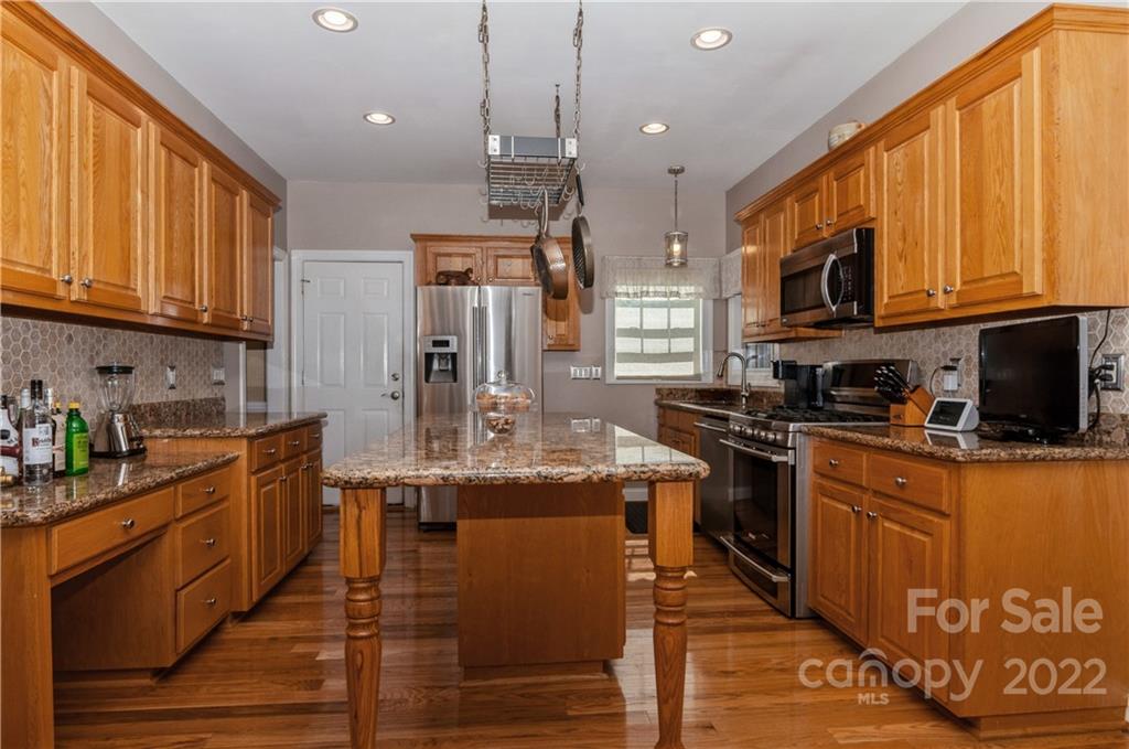 234 Falcons Ridge, Unit 30 Matthews, NC 28104 - Photo 5 of 36 Gallery Image 5
