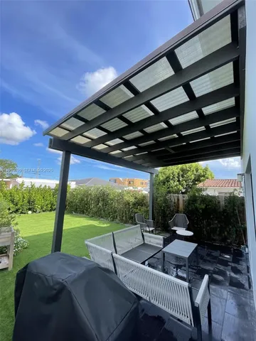 $3,700 | 3721 Southwest 88th Place, Unit B, Miami, FL 33165