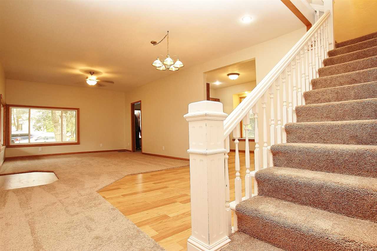 260 Front Street Rome City, IN 46784 - Photo 6 of 23