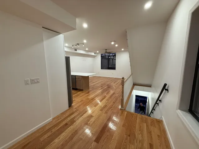 $3,200 | 23 East 44th Street, Unit 2, Bayonne, NJ 07002