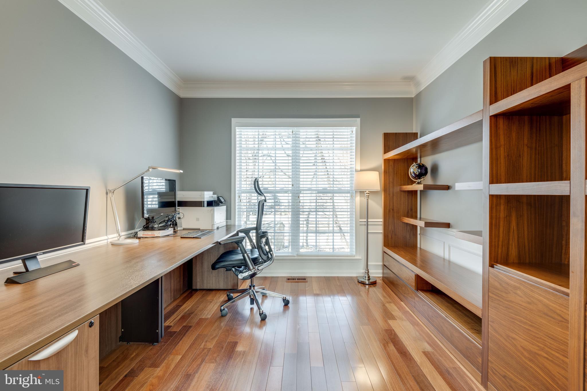12368 Brown Fox Way Reston, VA 20191 - Photo 22 of 67 Main Level Study/Office