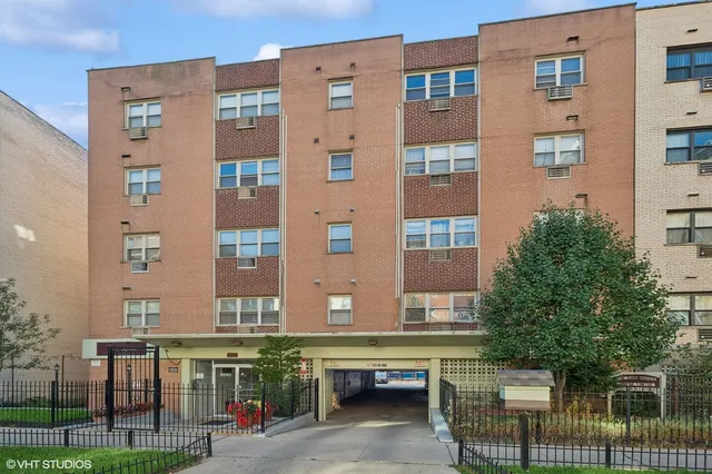 $199,900 | 5950 North Kenmore Avenue, Unit 306, Chicago, IL 60660
