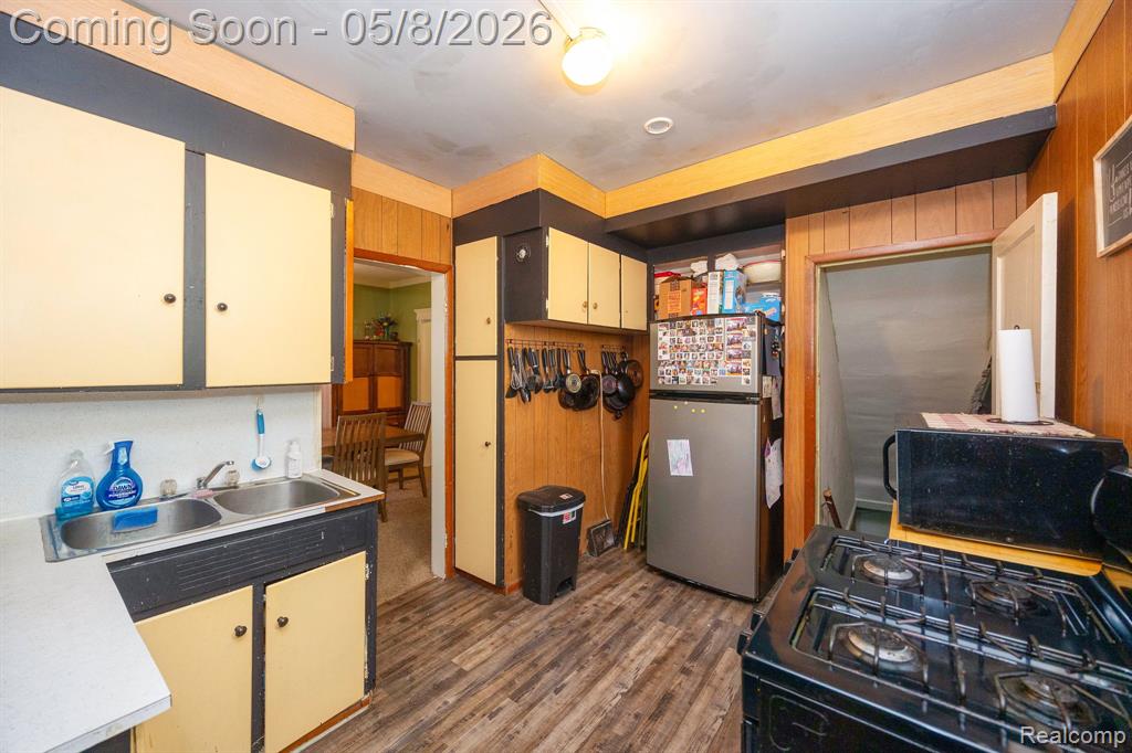 126 East Henry Street River Rouge, MI 48218 - Photo 16 of 31