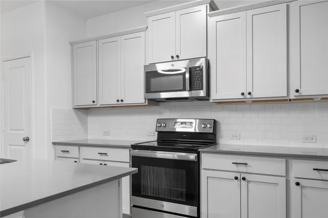 $2,250 | 148 Rowdy Yates Way, Jarrell, TX 76537