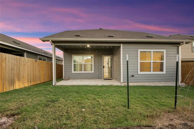 $2,250 | 148 Rowdy Yates Way, Jarrell, TX 76537