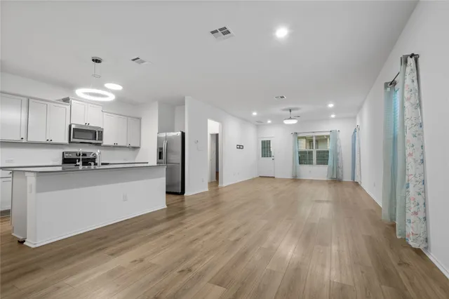 $2,250 | 148 Rowdy Yates Way, Jarrell, TX 76537