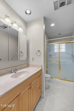 $429,900 | 1401 Brookfield Drive, Morristown, TN 37814