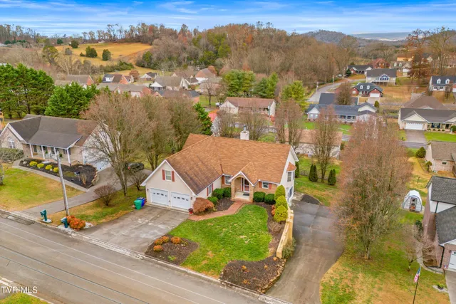 $469,900 | 1401 Brookfield Drive, Morristown, TN 37814