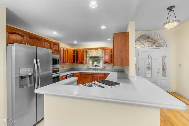 $469,900 | 1401 Brookfield Drive, Morristown, TN 37814