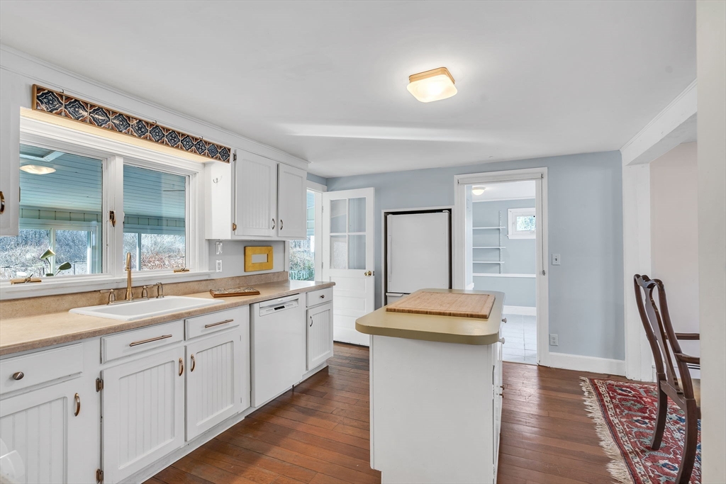 119 Topsfield Road Wenham, MA 01984 - Photo 3 of 35 Gallery Image 3