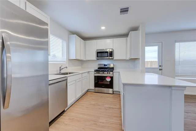 $2,200 | 310 Birch Blossom Path, Magnolia, TX 77354