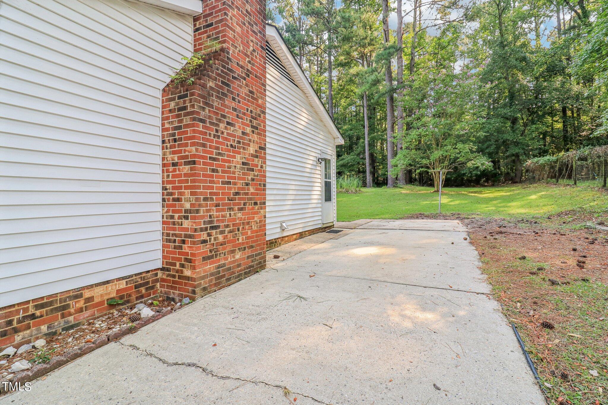 916 Chatham Lane Raleigh, NC 27610 - Photo 19 of 23 Chatham Ln-025