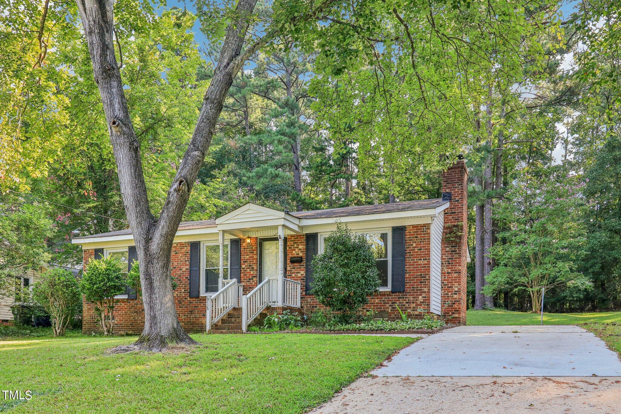 916 Chatham Lane Raleigh, NC 27610 - Photo 2 of 23 Chatham Ln-004