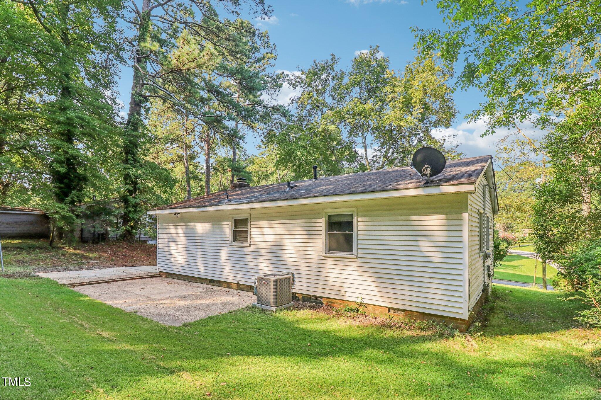 916 Chatham Lane Raleigh, NC 27610 - Photo 22 of 23 Chatham Ln-028