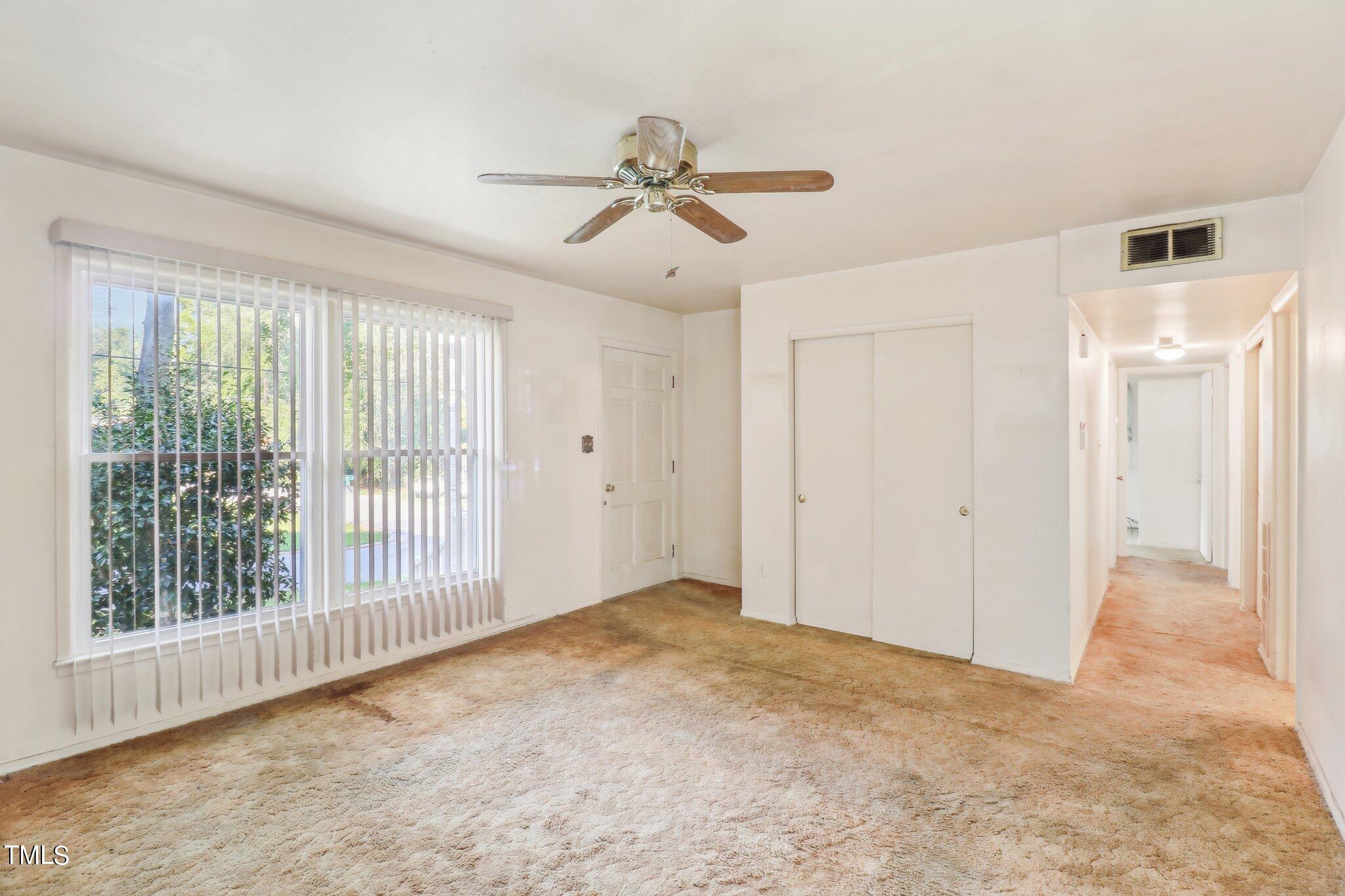 916 Chatham Lane Raleigh, NC 27610 - Photo 5 of 23 Chatham Ln-007