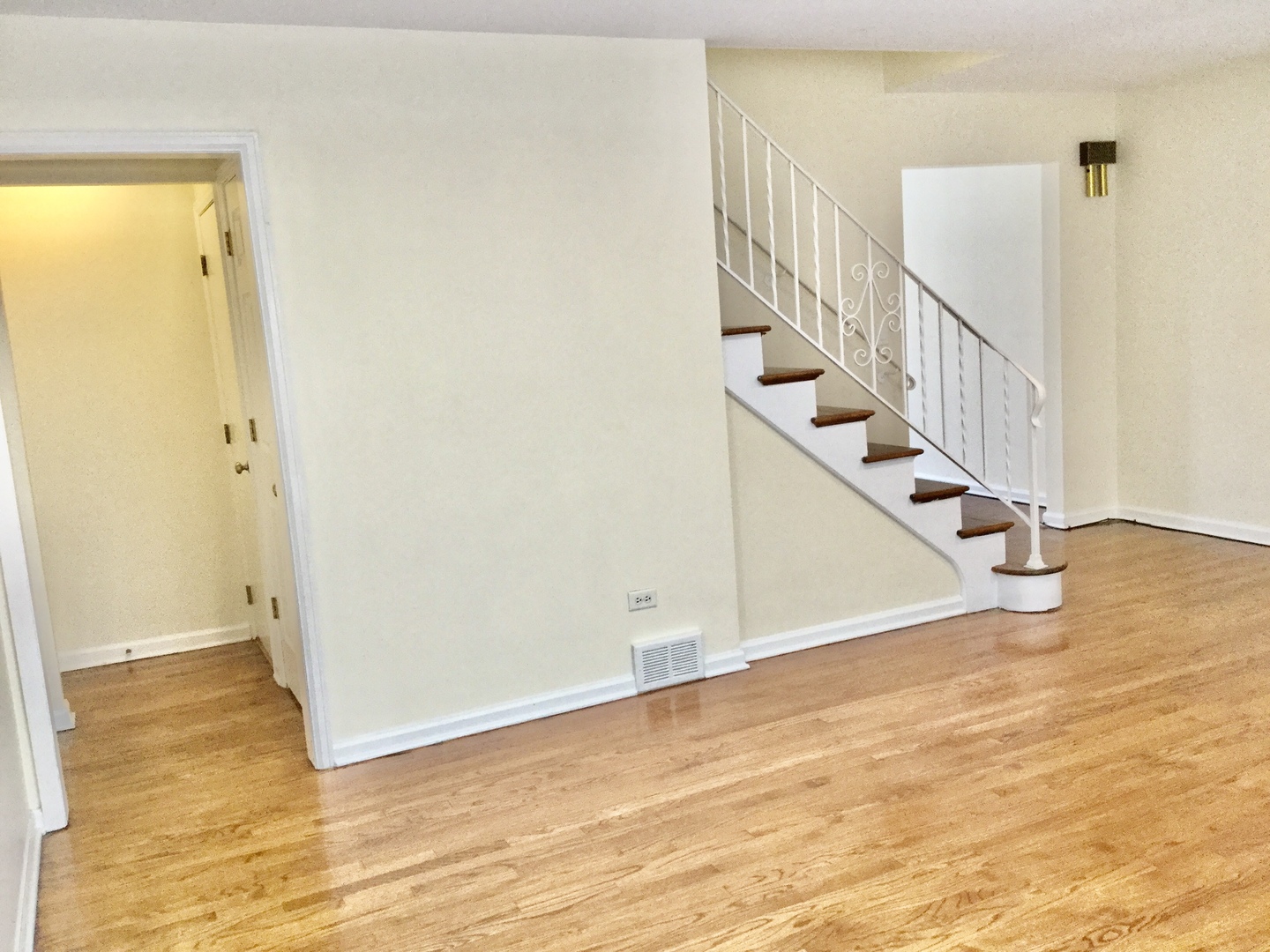 2016 Maple Avenue Northbrook, IL 60062 - Photo 16 of 40