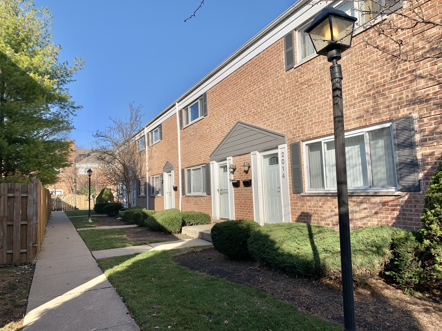 2016 Maple Avenue Northbrook, IL 60062 - Photo 4 of 40