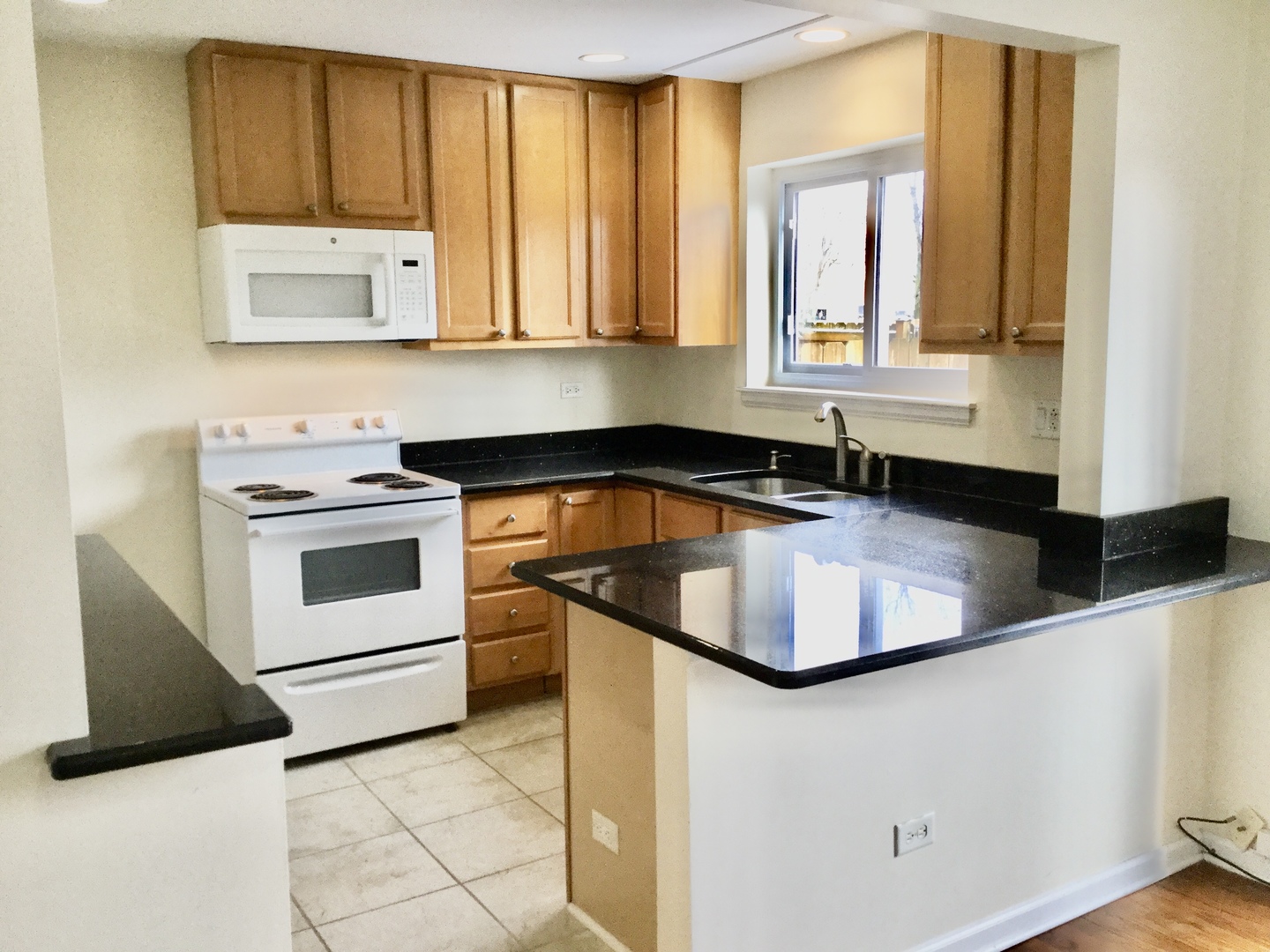 2016 Maple Avenue Northbrook, IL 60062 - Photo 6 of 40