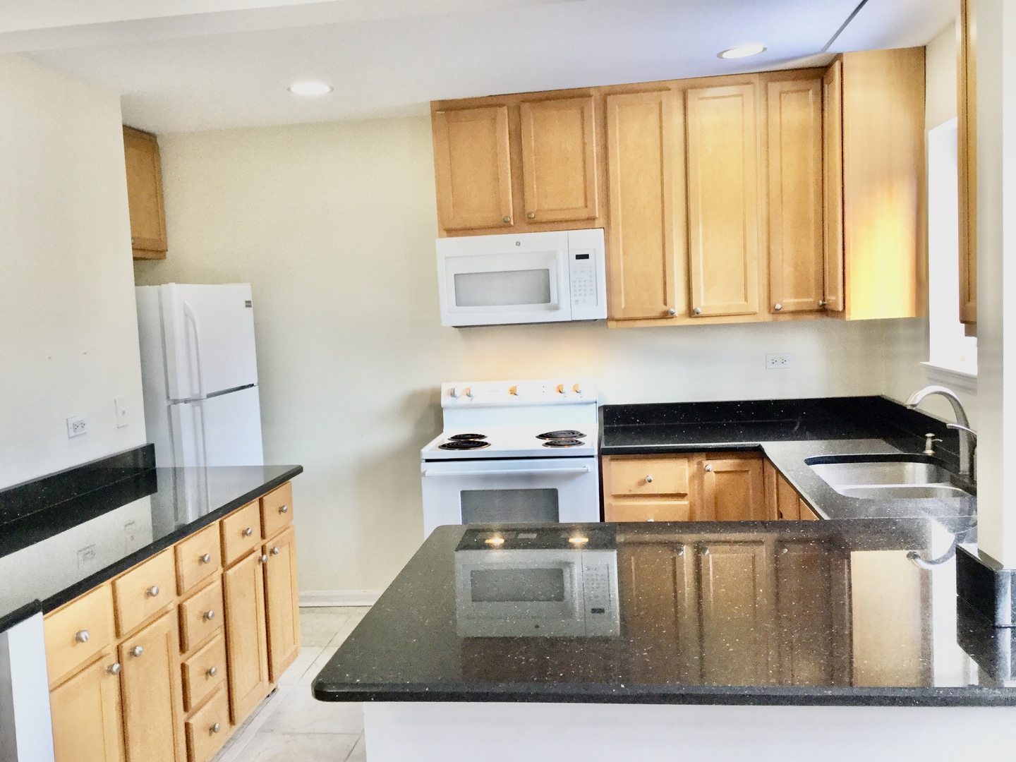 2016 Maple Avenue Northbrook, IL 60062 - Photo 8 of 40