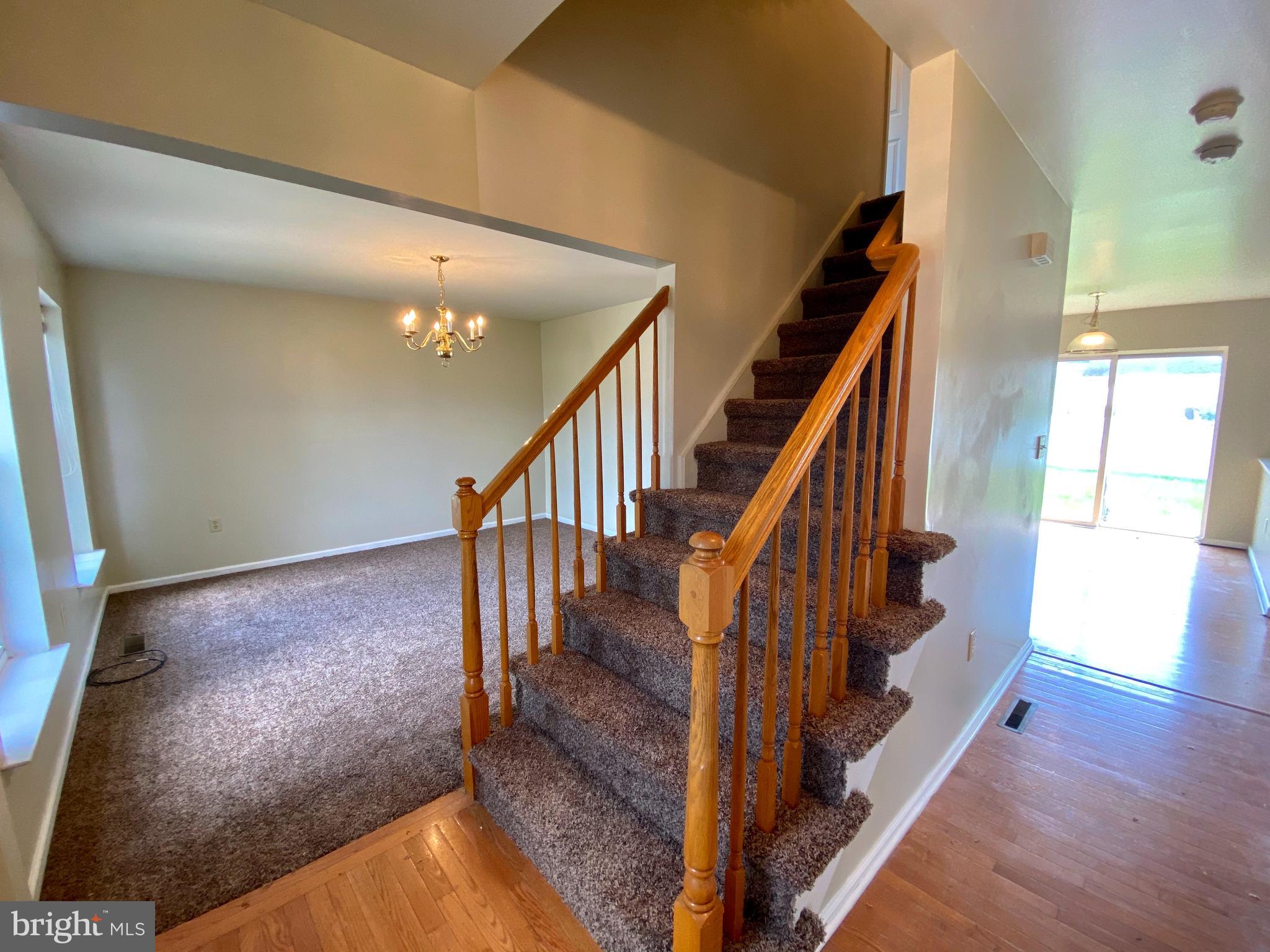 113 Harmony Cir Road Sicklerville, NJ 08081 - Photo 2 of 12 Gallery Image 2