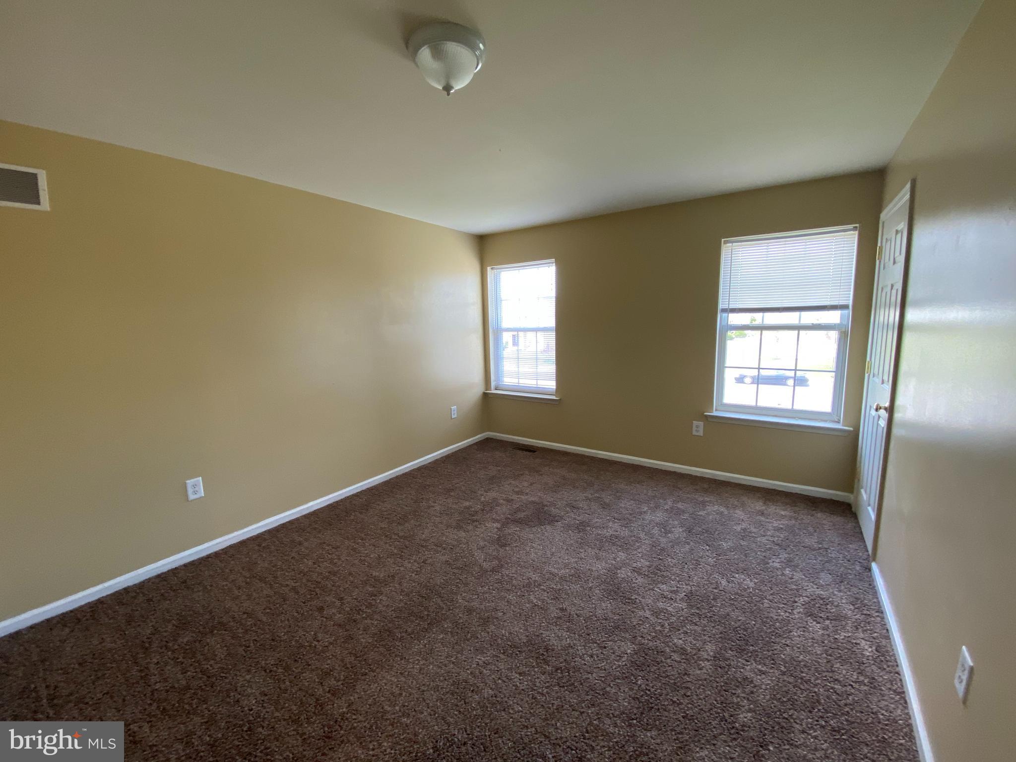 113 Harmony Cir Road Sicklerville, NJ 08081 - Photo 9 of 12 Gallery Image 9