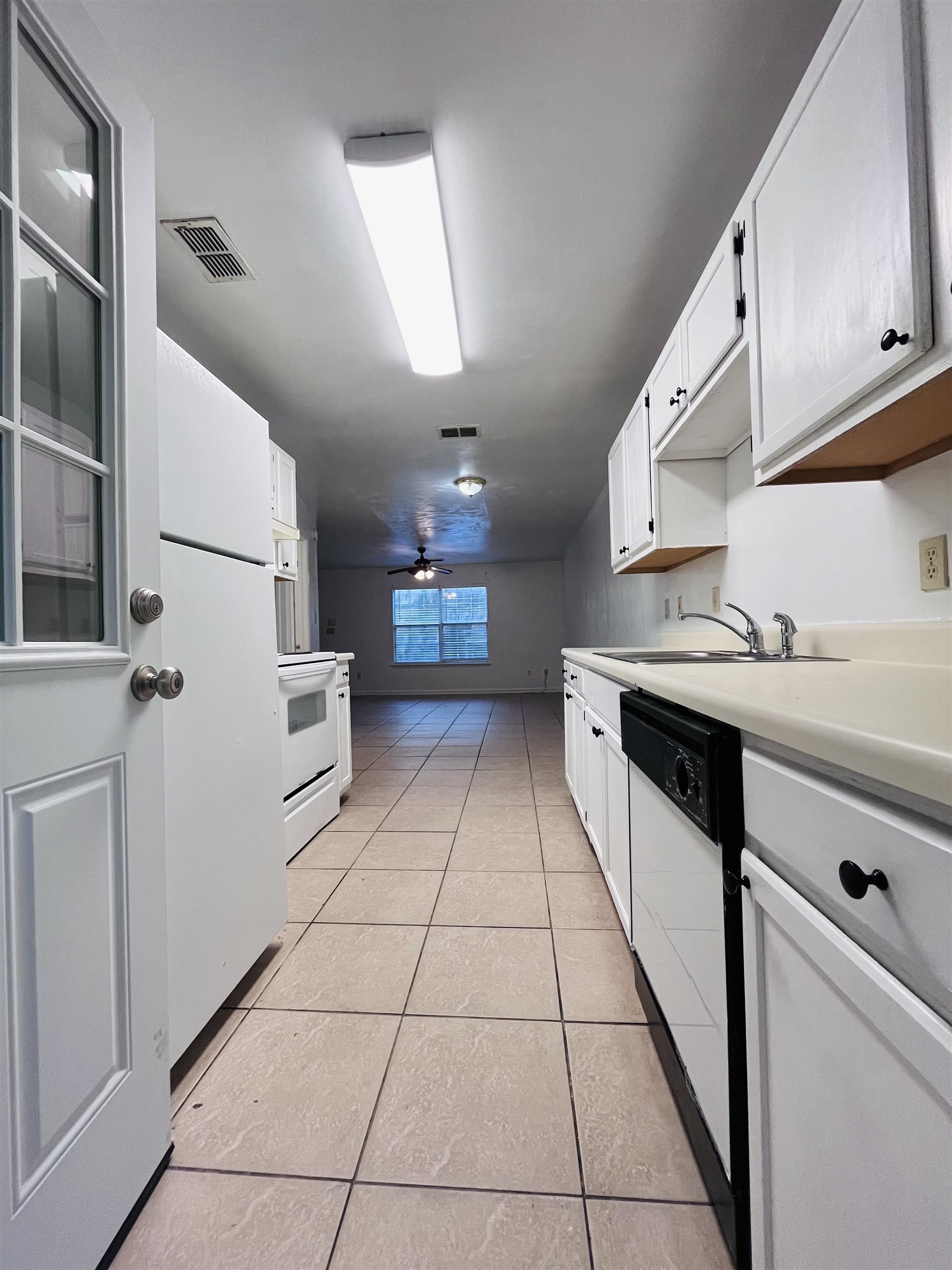 1285 Rumba Lane, Unit B Tallahassee, FL 32304 - Photo 18 of 21