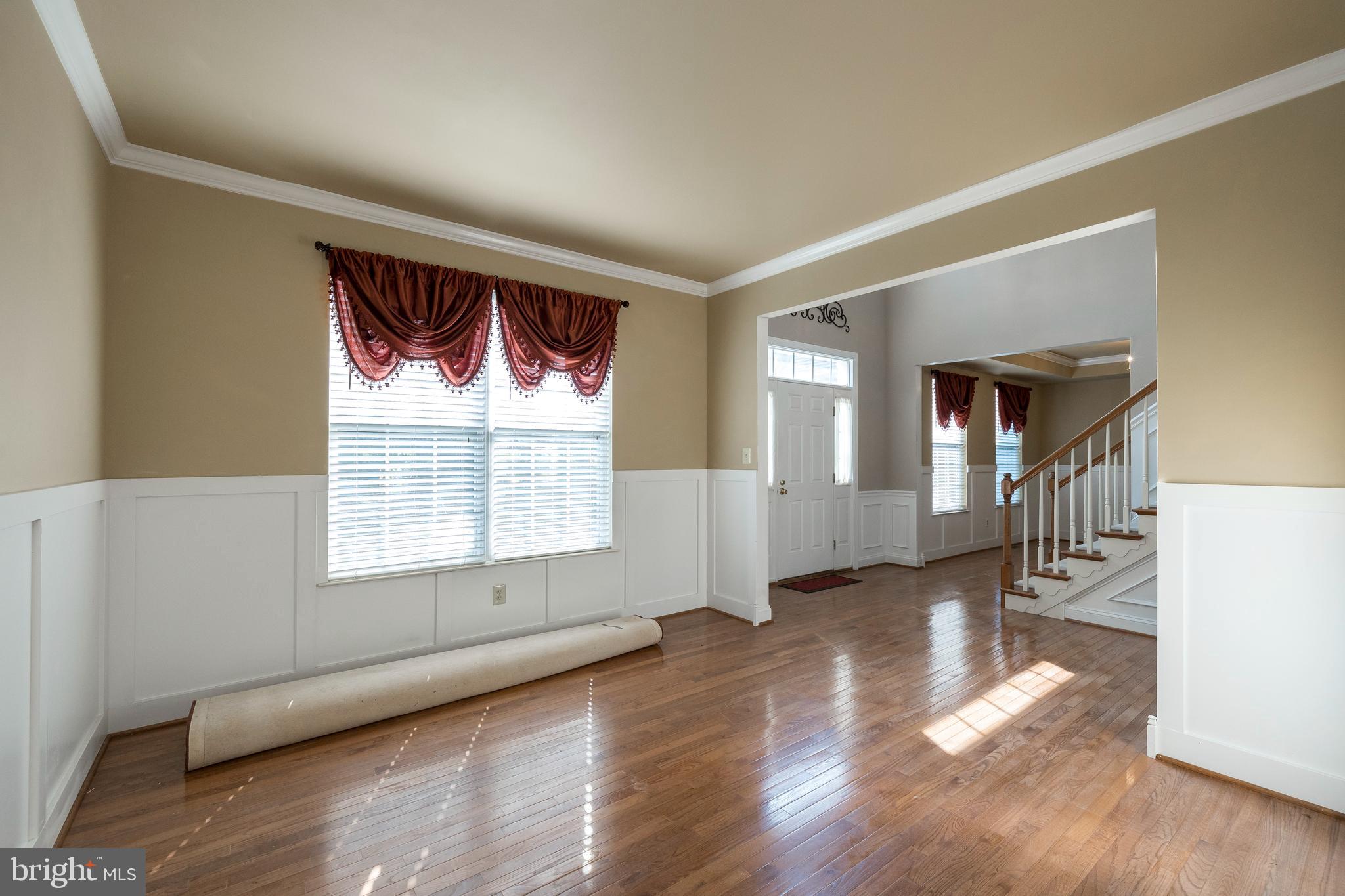 3040 Stump Hall Road Collegeville, PA 19426 - Photo 9 of 45 Livinf Room